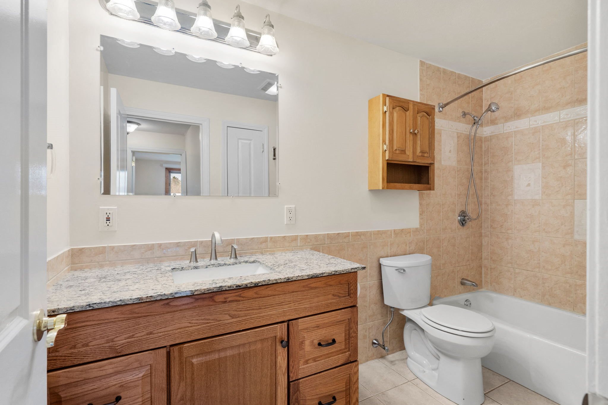2 Bedroom Bathroom